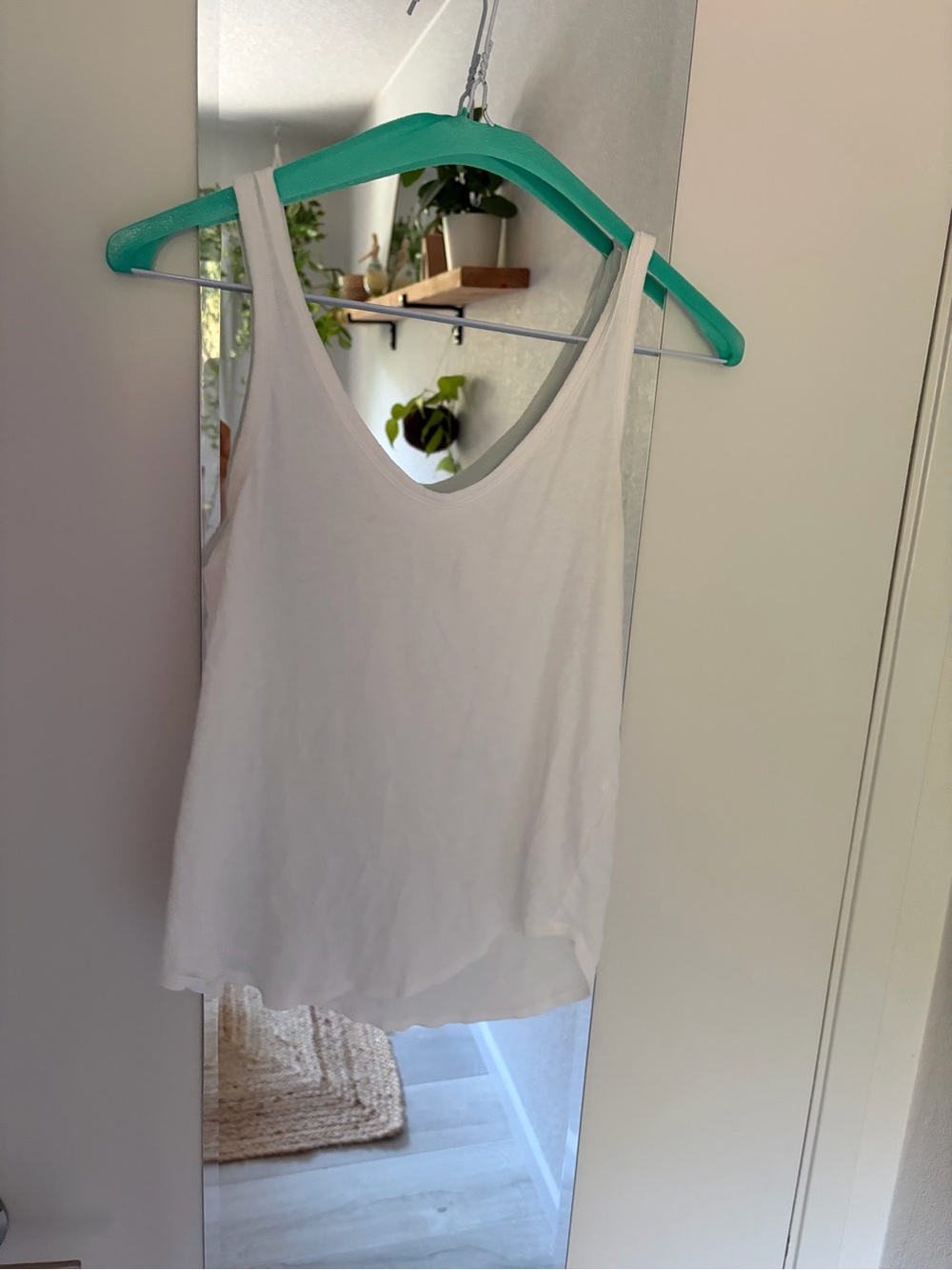 Everlane Air Cami Women's White V-Neck Tank Top